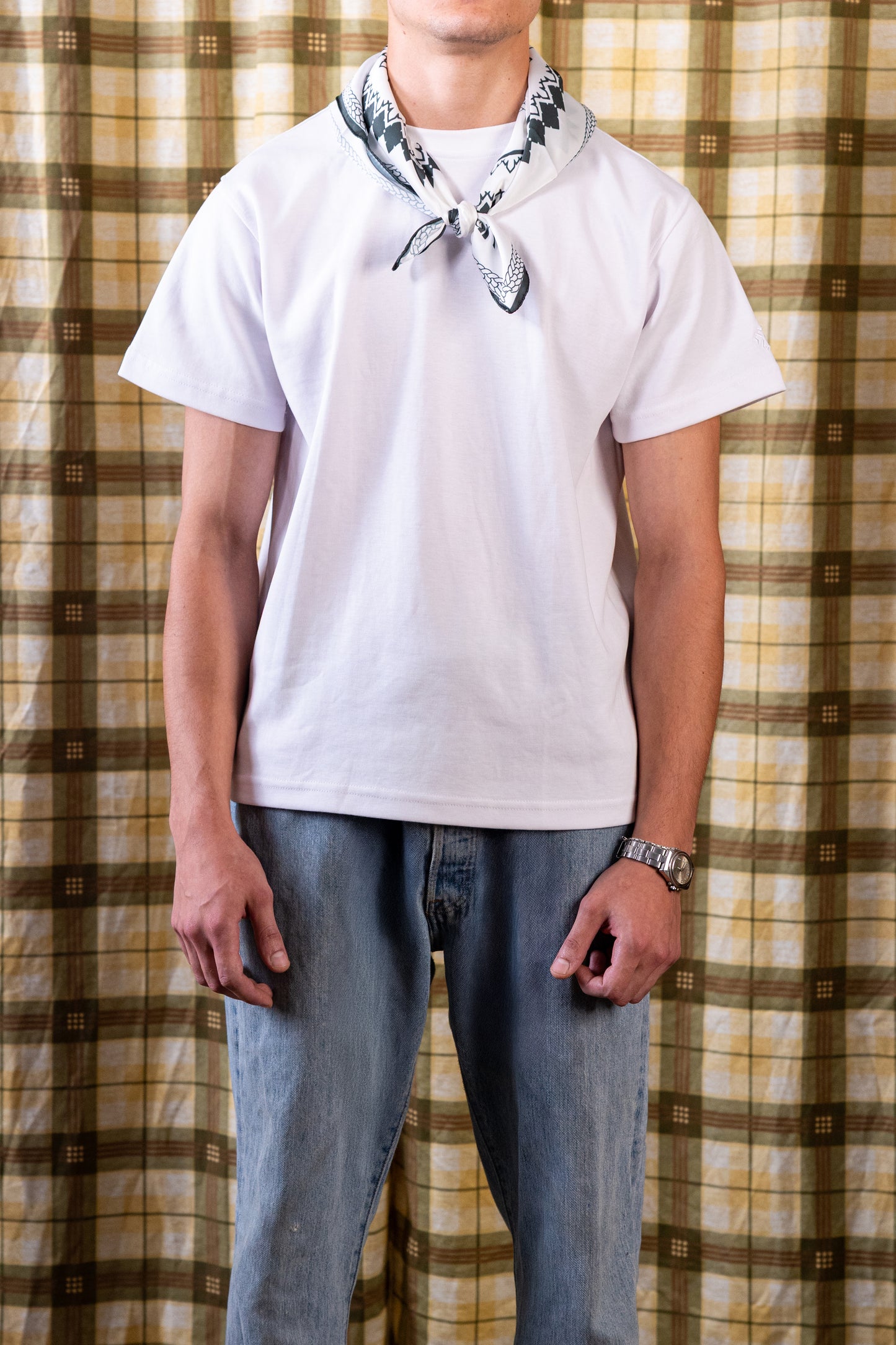 Senam signature scarf